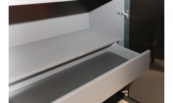 Витрина Saloni Hiro