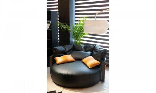 Диван POLTRONA FRAU Scarlett