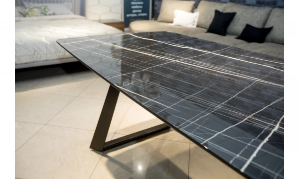 Обеденный стол Saloni Toronto