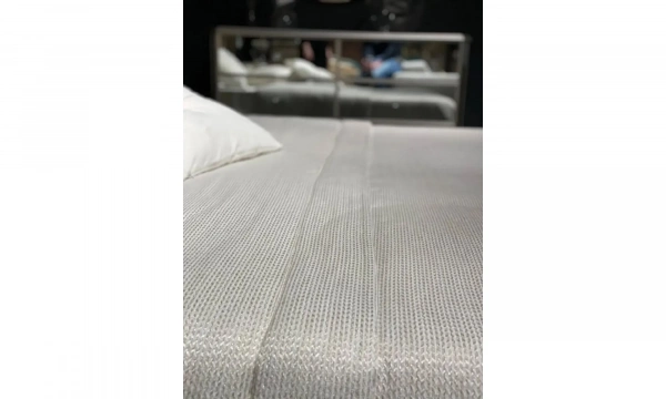 Комплект на кровать FRATELLI BARI (покрывало 265*250 + 2 подушки 50*50 + простыня на резинке 180*200 + 2 подушки 50*80 + 2 подушки 45*45)