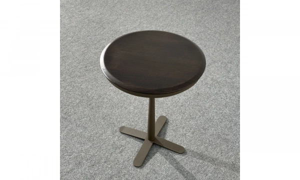 Приставной столик Saloni Pingui