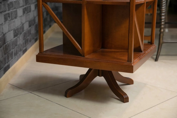 Vaccari Giovanniподставка