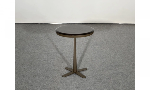 Приставной столик Saloni Pingui