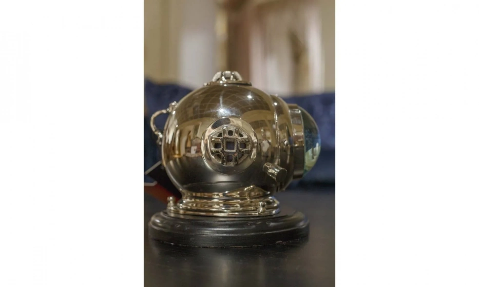 Настольные Часы Eichholtz Helmet Odyssey - фото 4